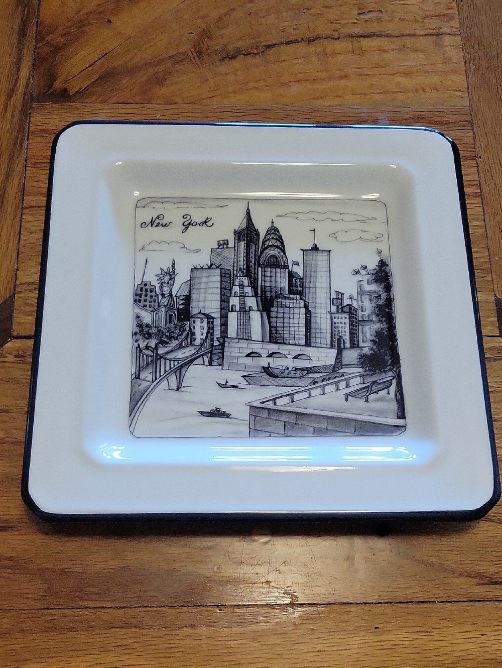 Brunelli Black & White New York Square Decorative Plate